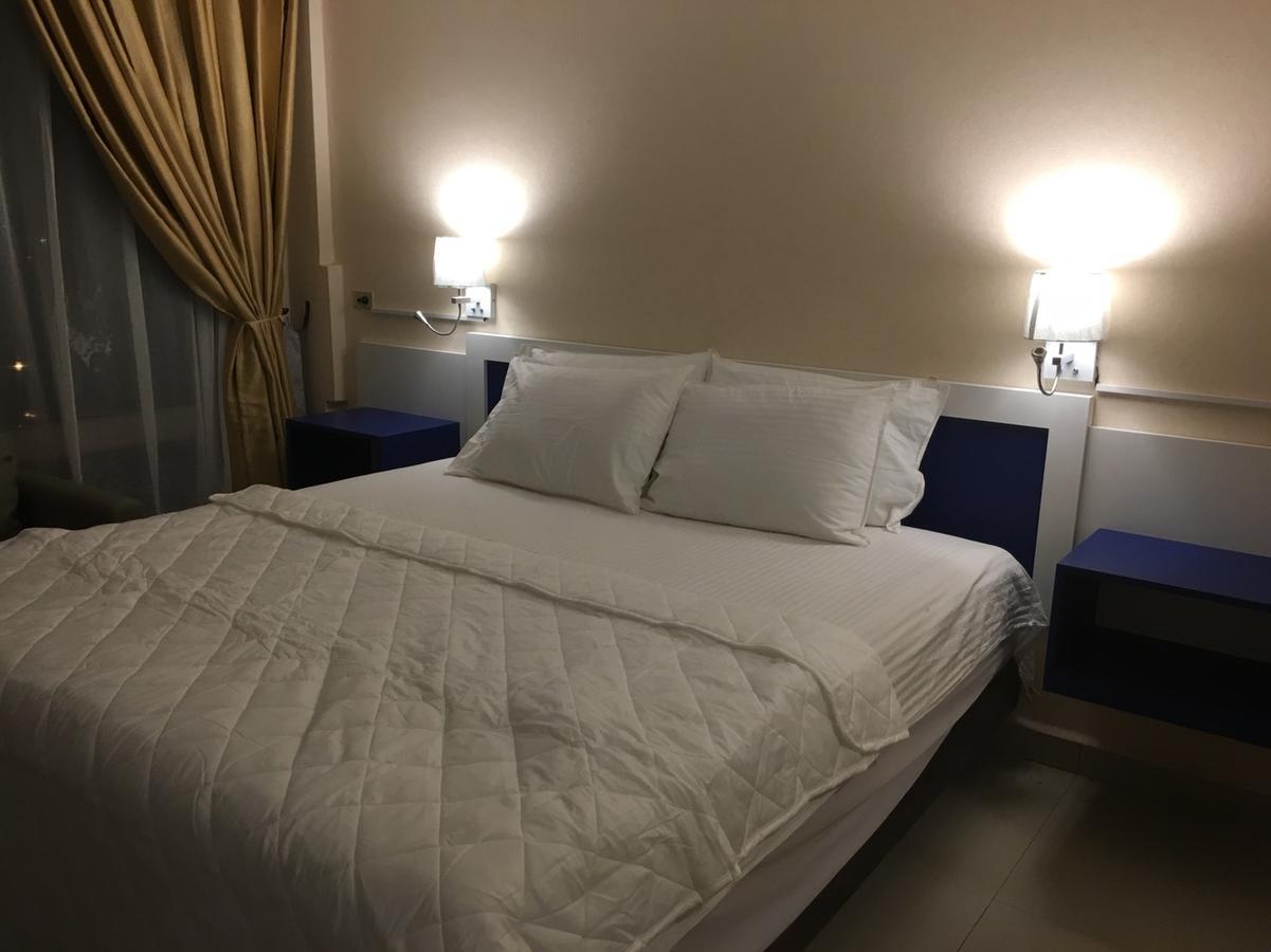 Golden Tree Hotel Belize City Eksteriør billede