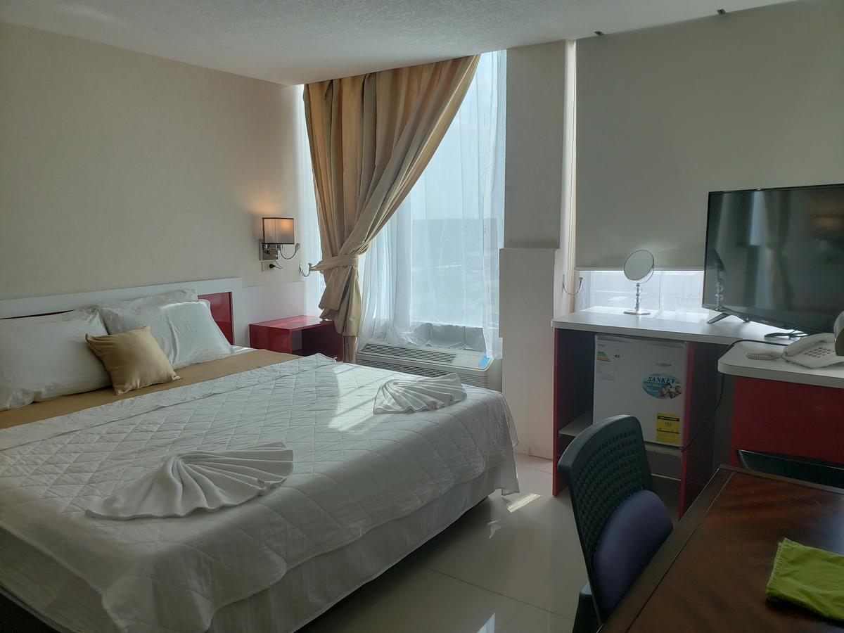 Golden Tree Hotel Belize City Eksteriør billede
